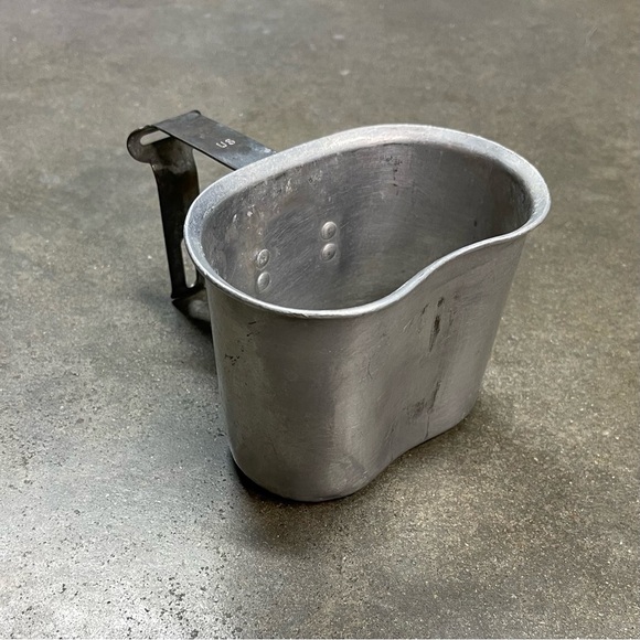 WW2 1943 Dated U.S. Military Canteen Set - Picture 9 of 16